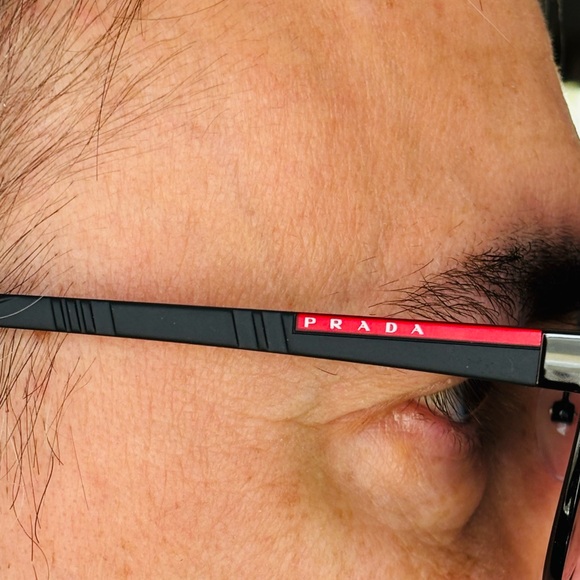 Prada Dark Aviator Sunglasses. New in the box. Full inclusion. Unisex - Picture 3 of 4